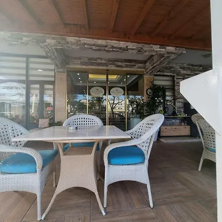 Perlo Hotel 3*