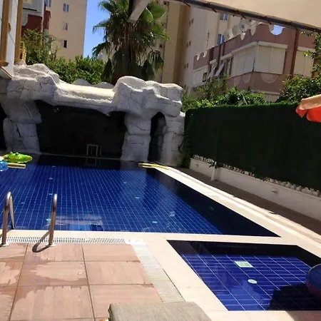 Perlo Hotel 3*